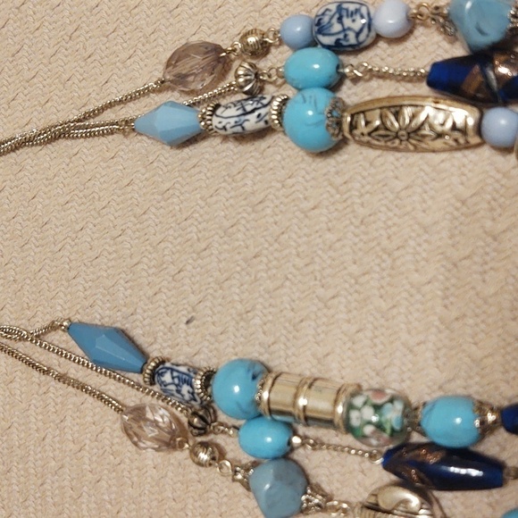 Avon Vintage Beaded Three Strand Necklace - Picture 6 of 6